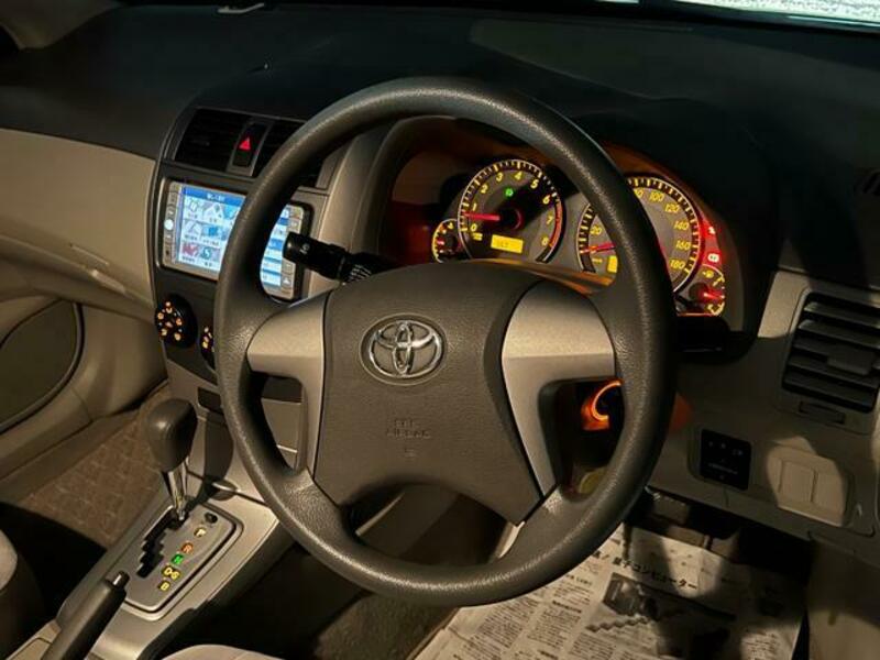 COROLLA AXIO