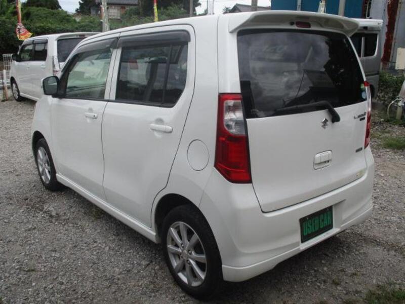 WAGON R