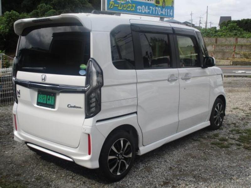 N BOX CUSTOM