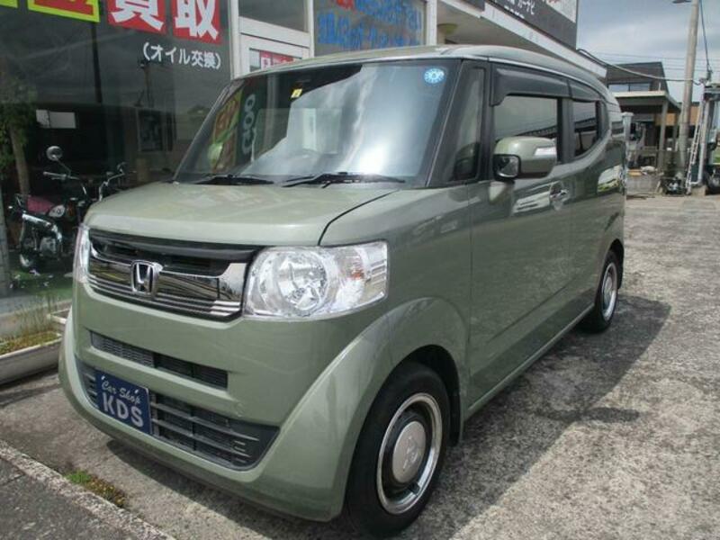 HONDA N BOX SLASH