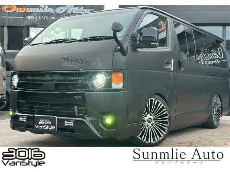 TOYOTA HIACE VAN