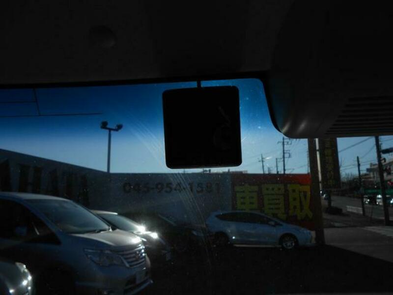 N BOX