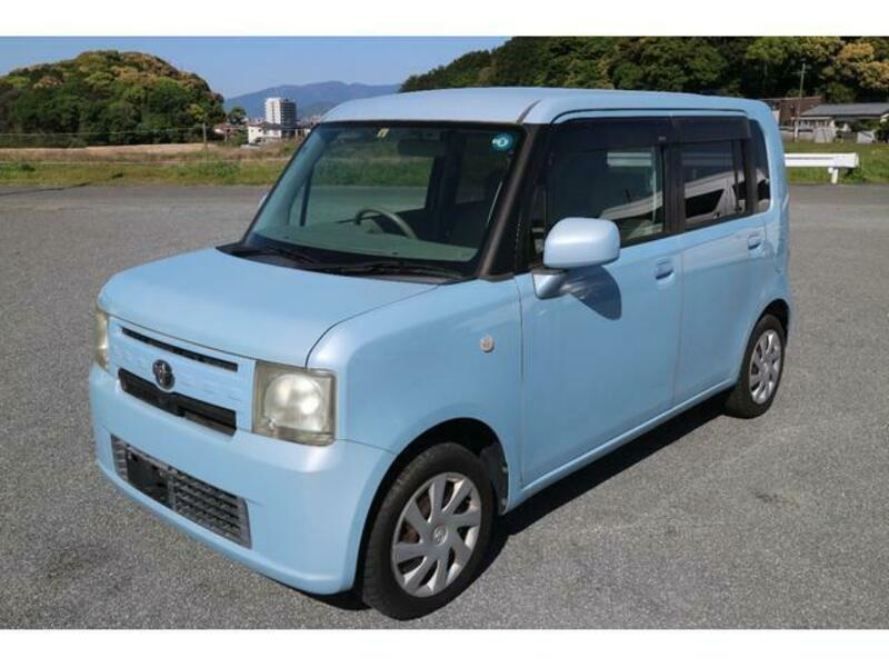 TOYOTA PIXIS SPACE