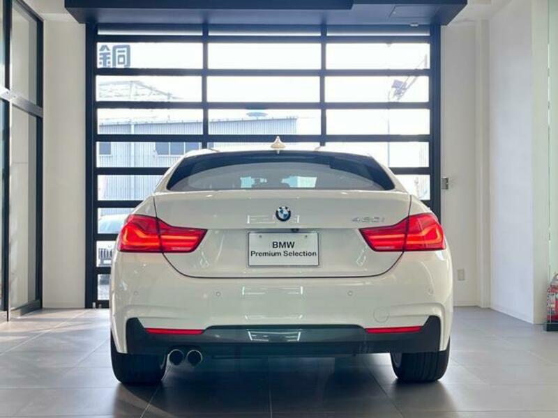 4 SERIES