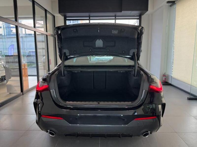 4 SERIES