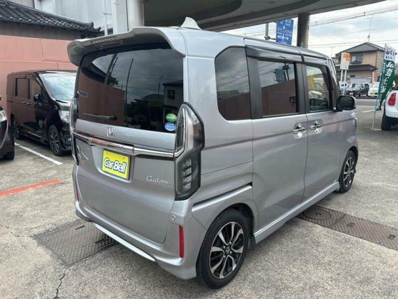 N BOX CUSTOM