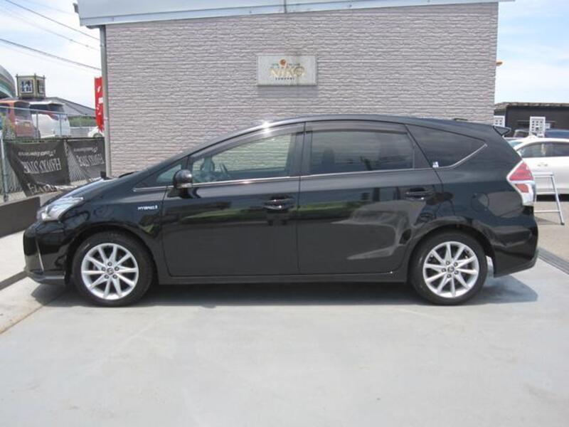 PRIUS ALPHA