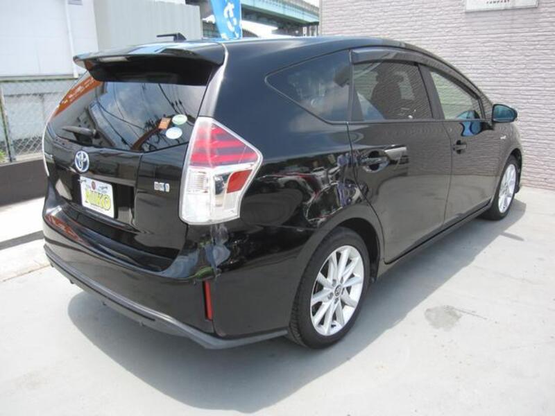 PRIUS ALPHA