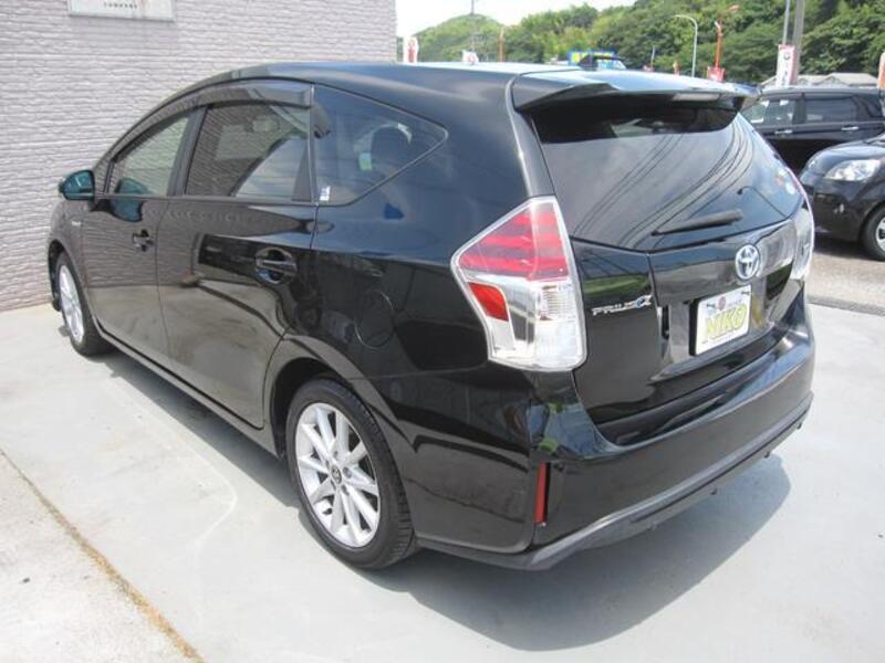 PRIUS ALPHA