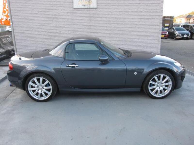 ROADSTER