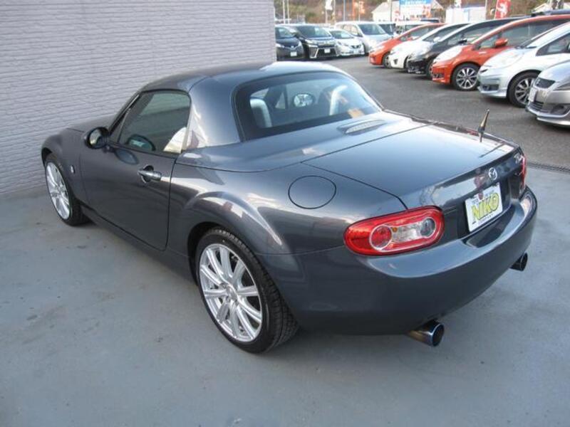 ROADSTER