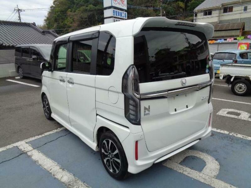 N BOX CUSTOM
