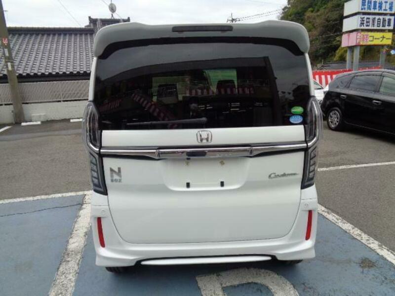 N BOX CUSTOM