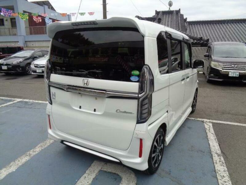 N BOX CUSTOM