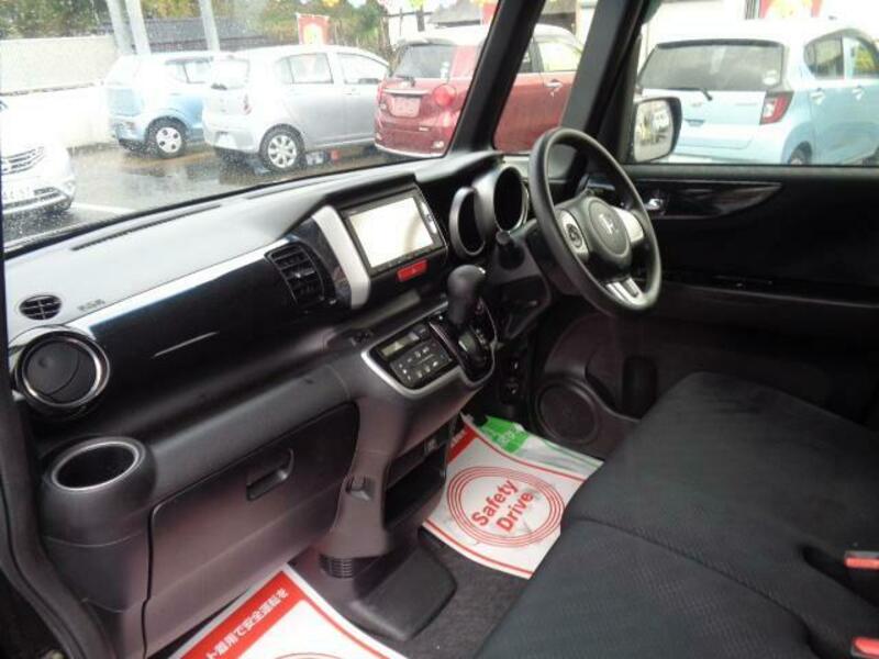 N BOX CUSTOM