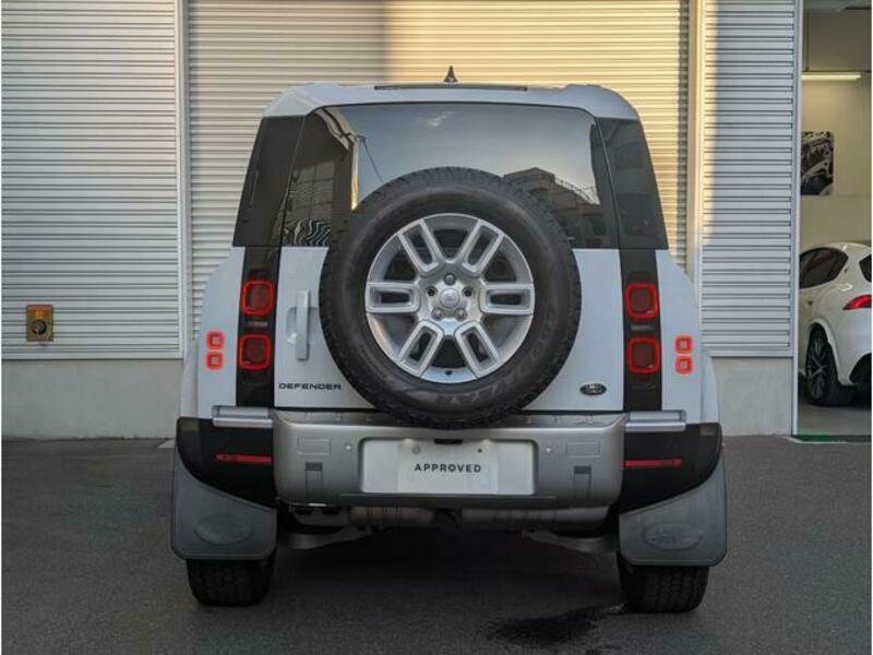 DEFENDER