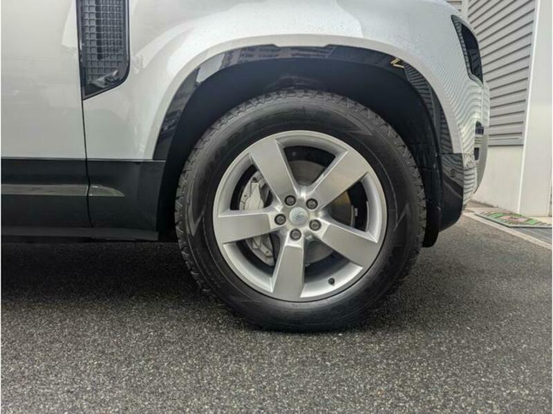 DEFENDER