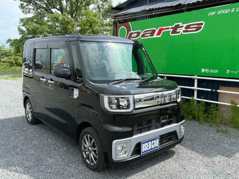 DAIHATSU WAKE
