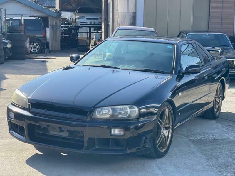 NISSAN SKYLINE