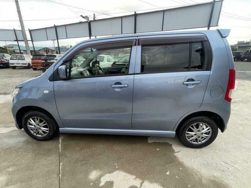 WAGON R