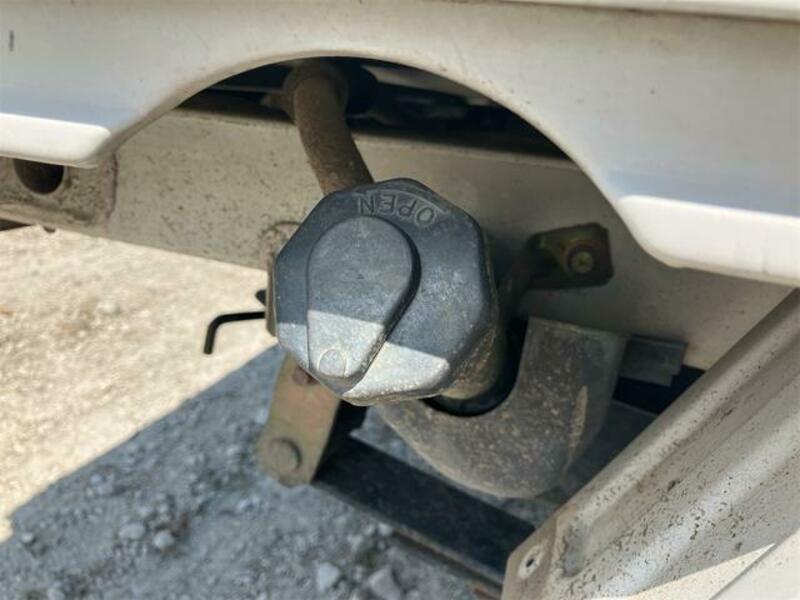 CLIPPER TRUCK