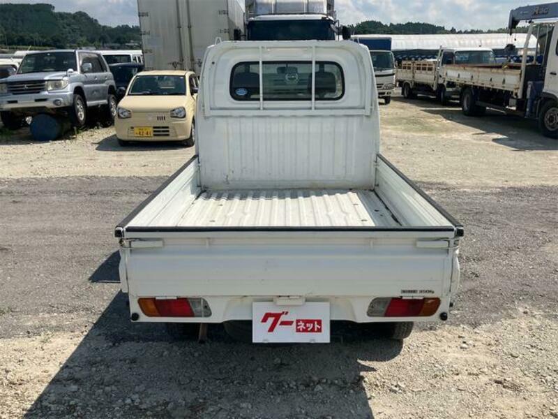 CLIPPER TRUCK