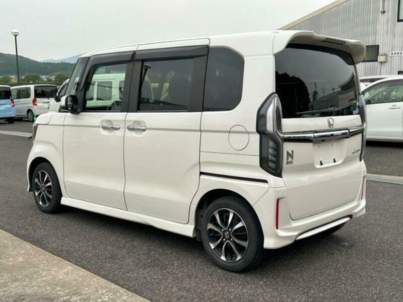 N BOX CUSTOM