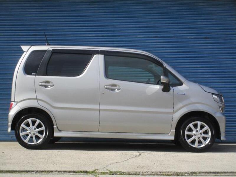 WAGON R