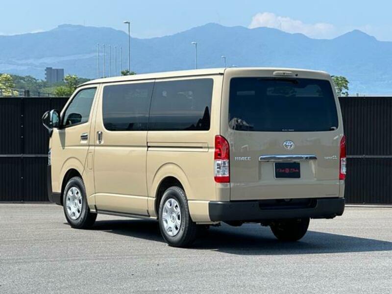 HIACE VAN