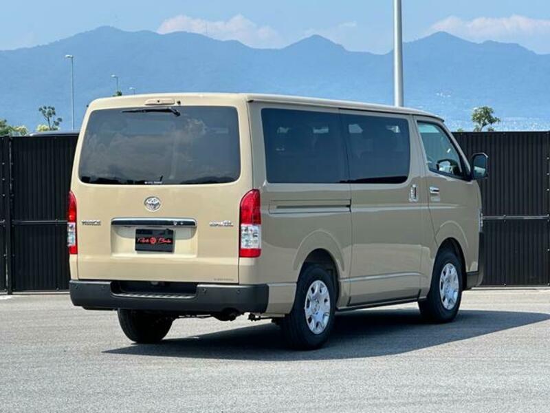 HIACE VAN