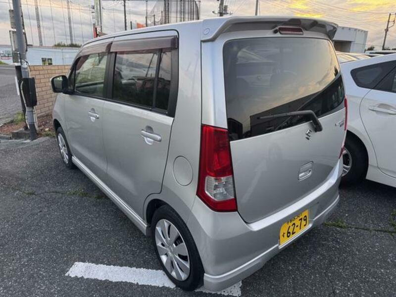 WAGON R