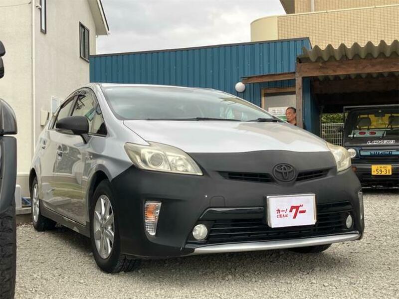 TOYOTA PRIUS