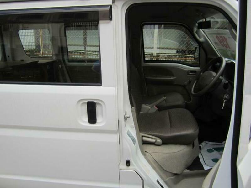 MINICAB VAN