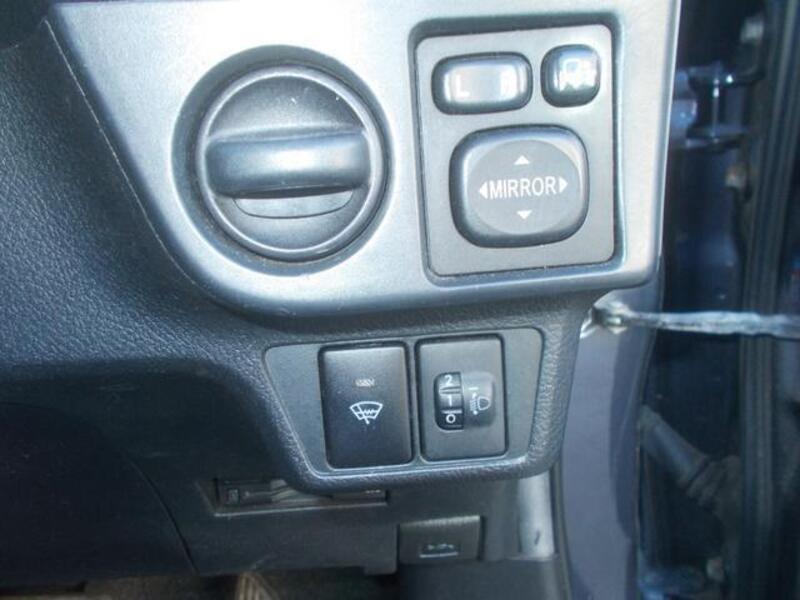 COROLLA FIELDER