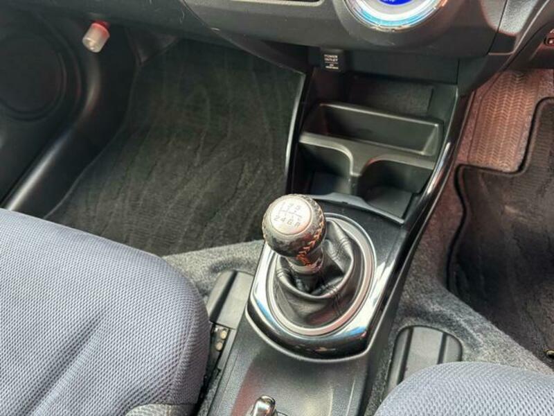 FIT HYBRID