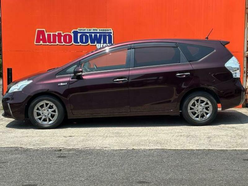 PRIUS ALPHA