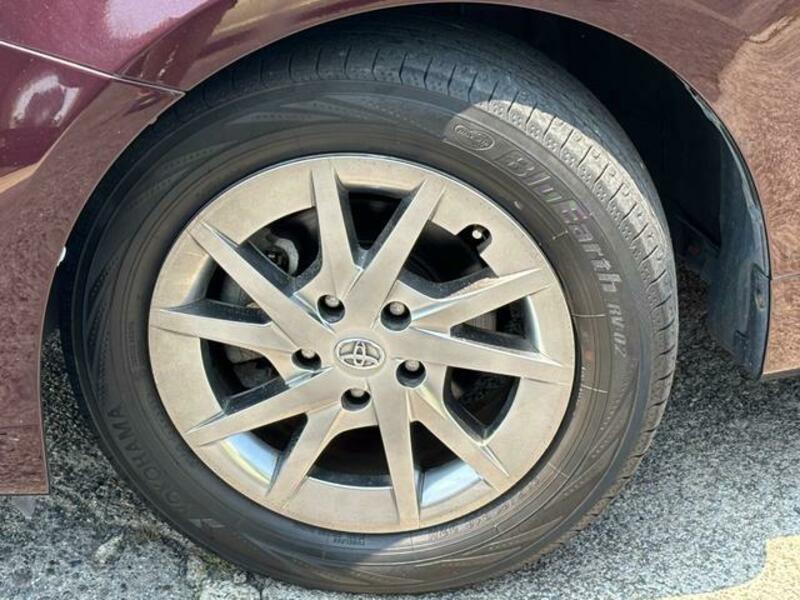 PRIUS ALPHA