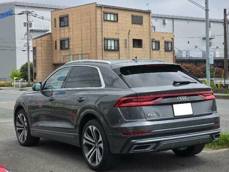 Q8