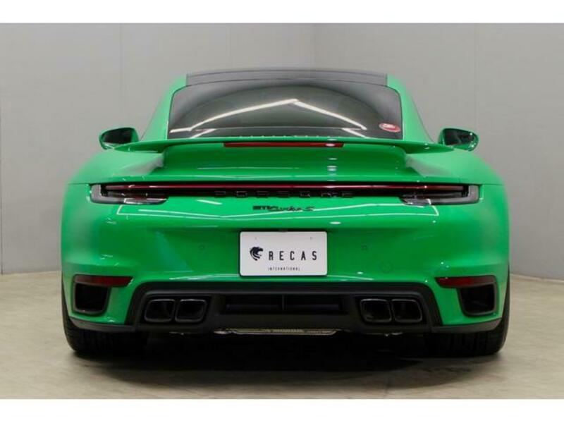 911
