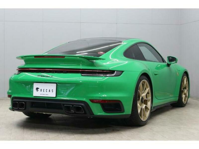911