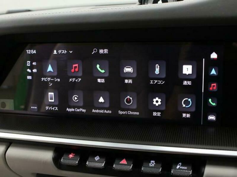 911