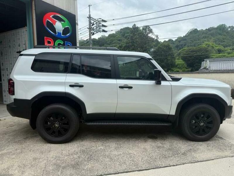 LAND CRUISER 250