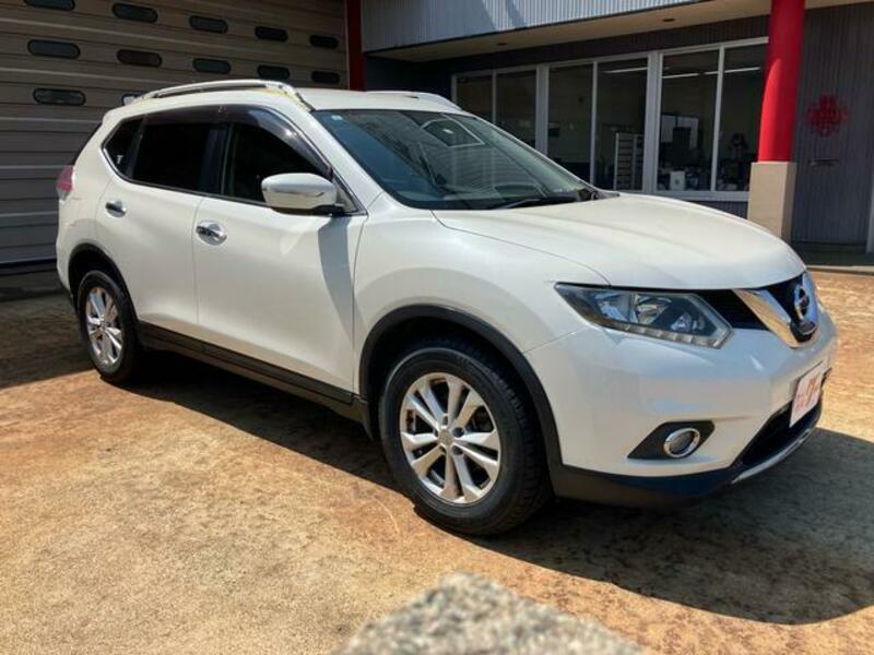 X-TRAIL