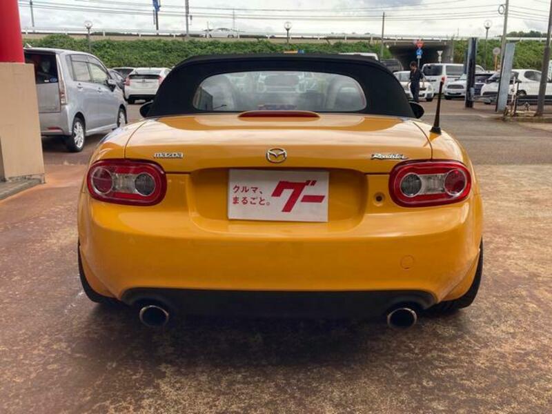 ROADSTER