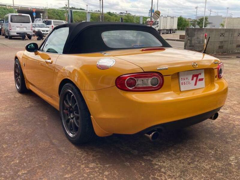 ROADSTER