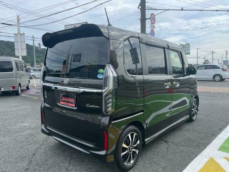 N BOX CUSTOM