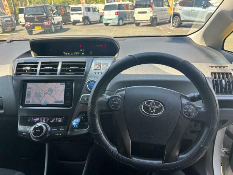 PRIUS ALPHA