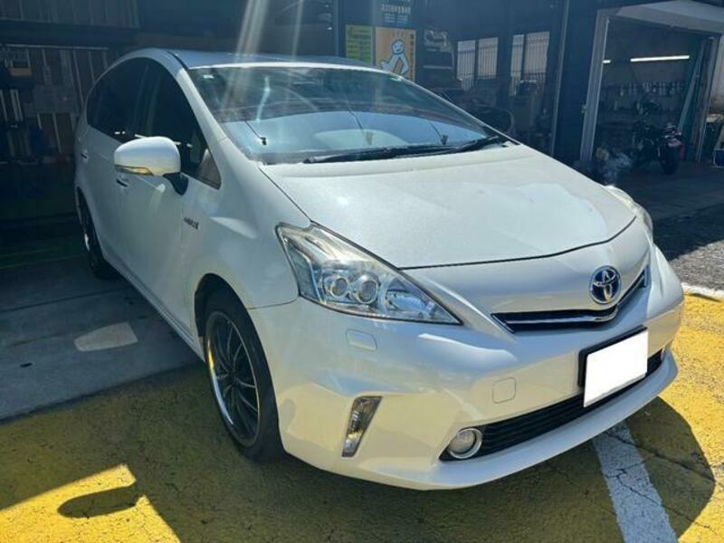 PRIUS ALPHA