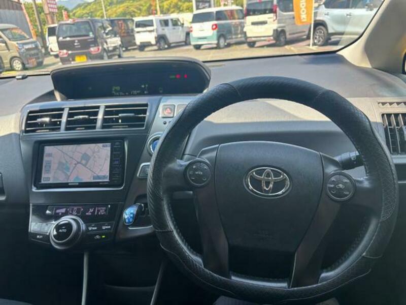 PRIUS ALPHA