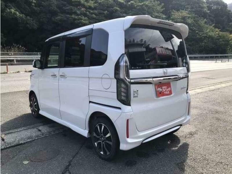 N BOX CUSTOM